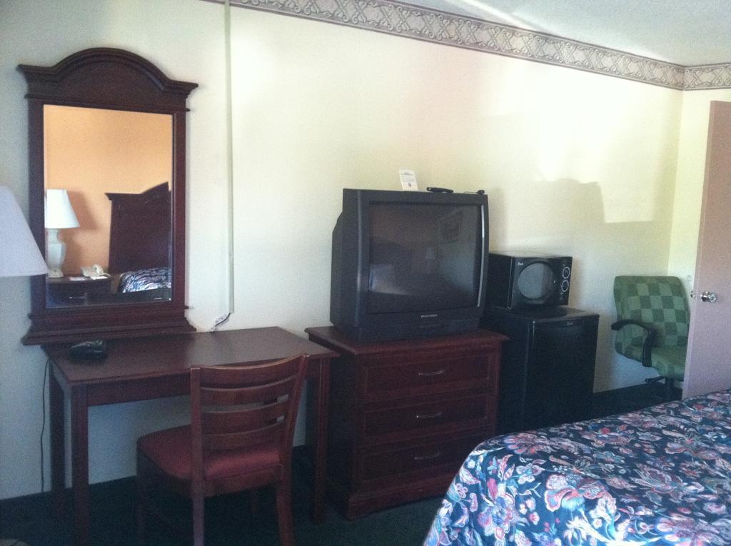Motel 6 Calera Dış mekan fotoğraf