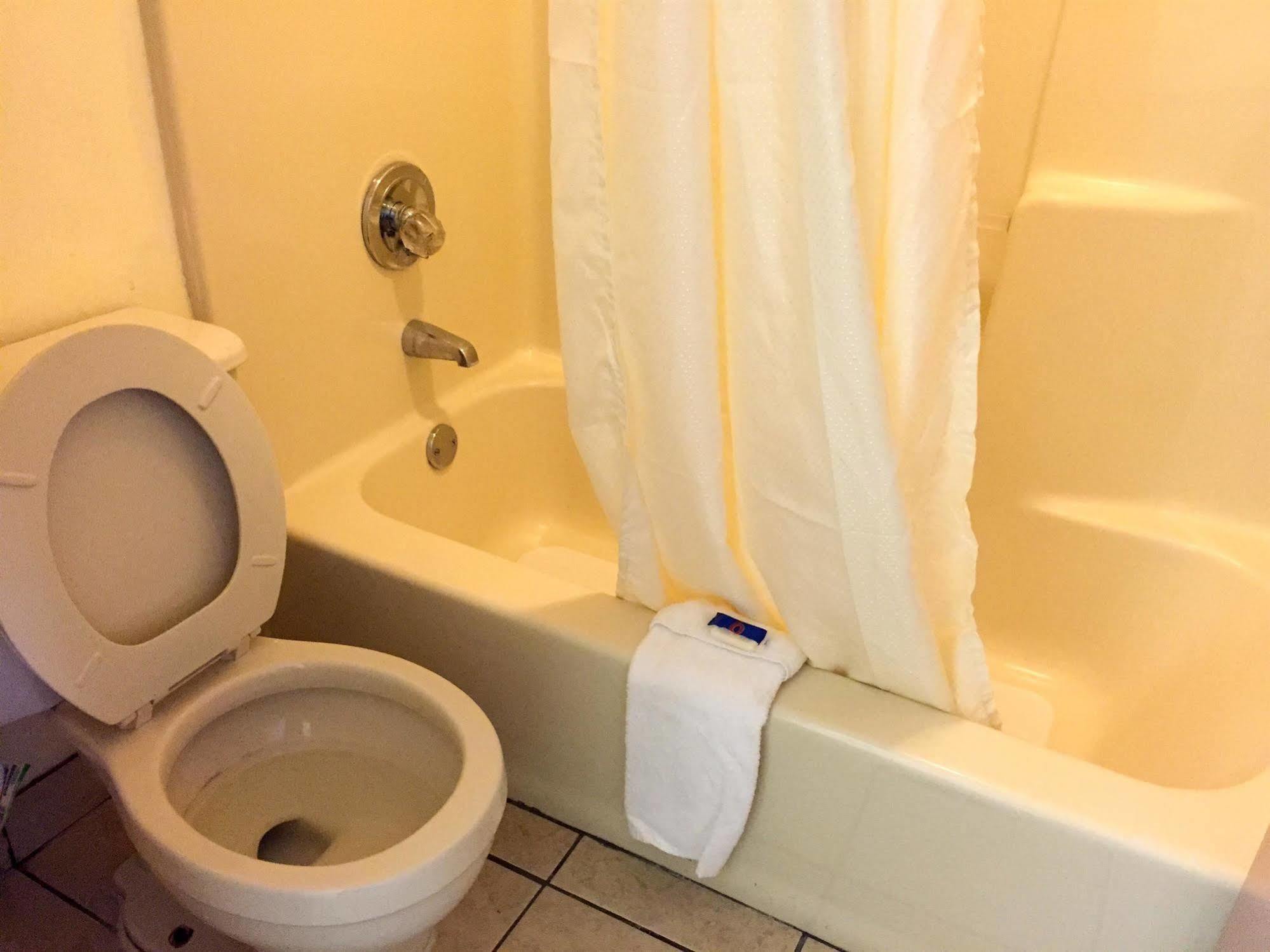 Motel 6 Calera Dış mekan fotoğraf
